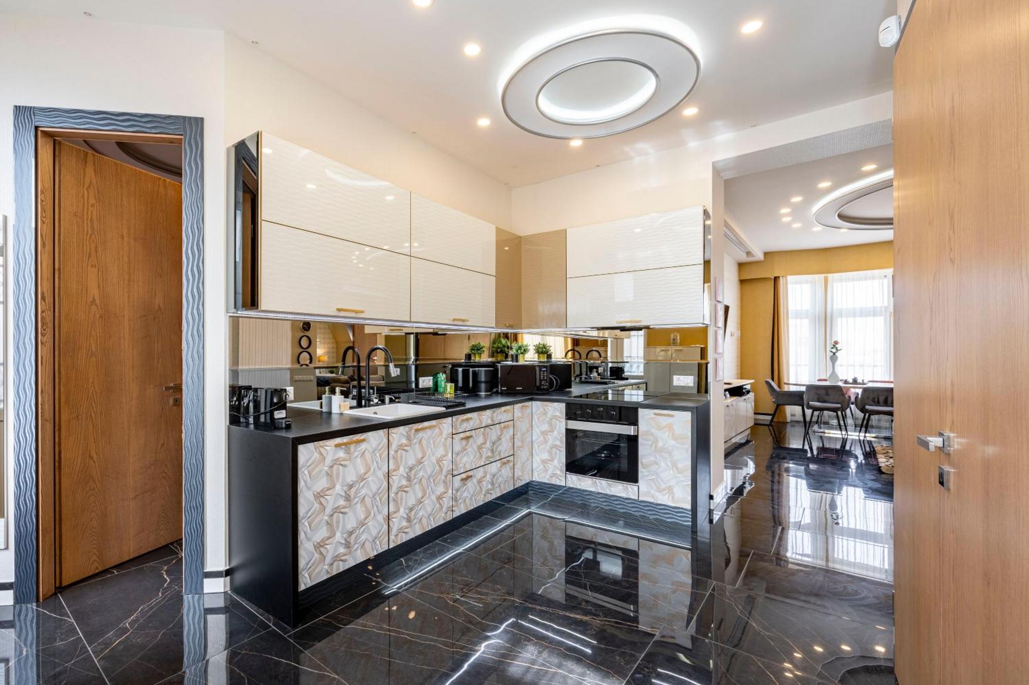 Luxury Royal Central Apartment By Prestige Homes Budapest Exterior photo