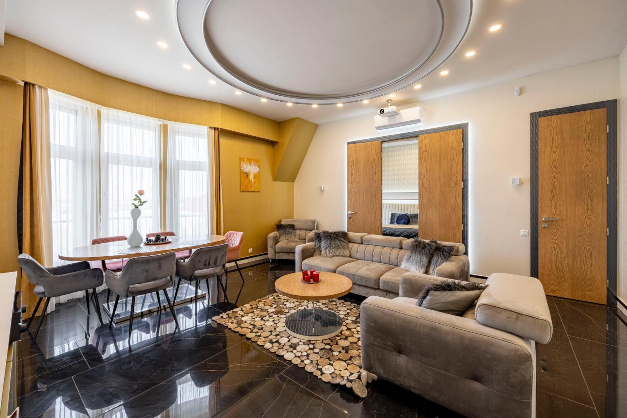 Luxury Royal Central Apartment By Prestige Homes Budapest Exterior photo